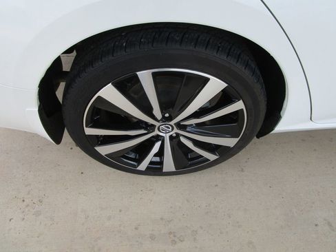 Used 2019 Nissan Altima 2.5 SR image 13