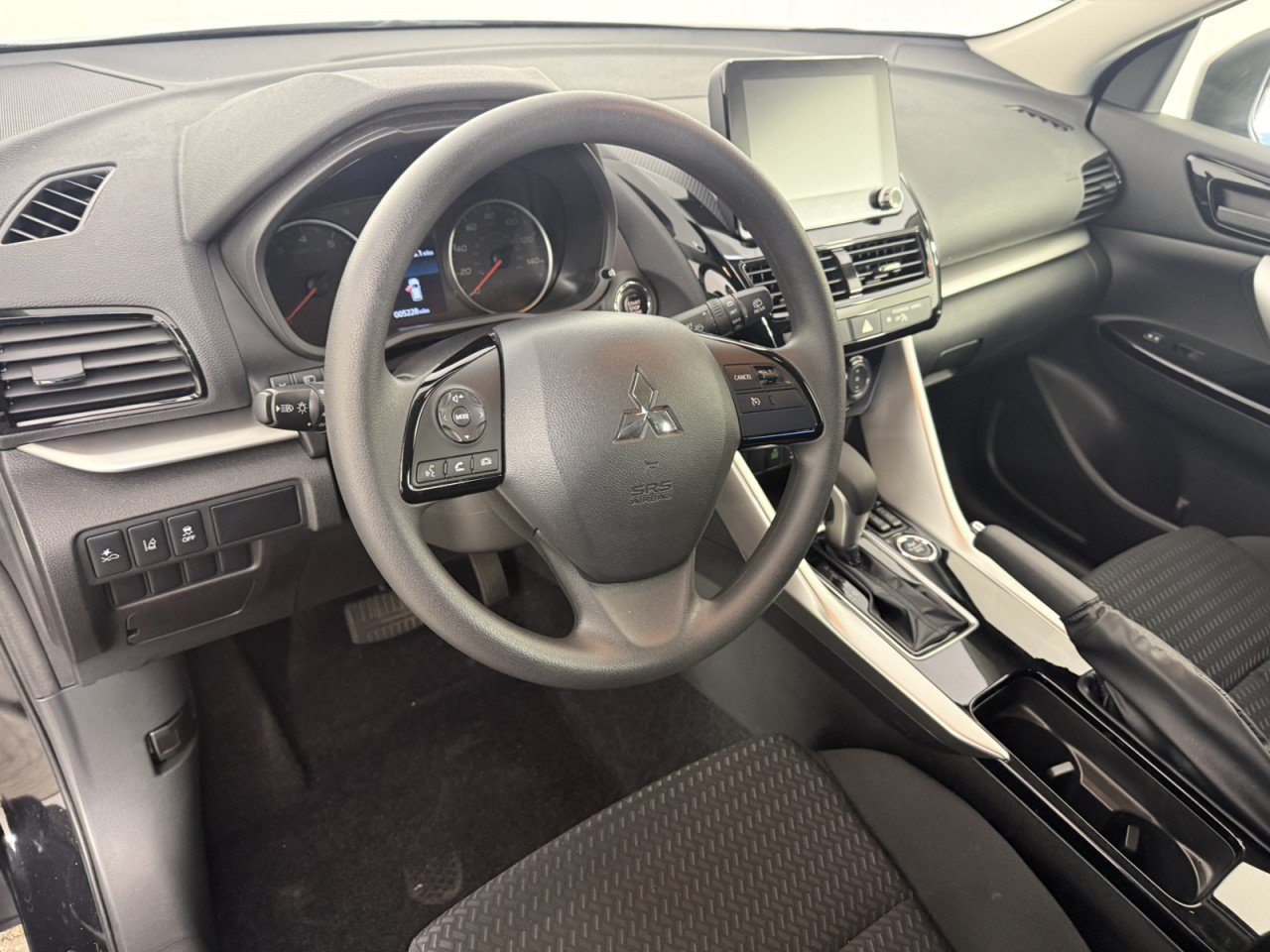 Used 2026 Mitsubishi Eclipse Cross LE AWD/4WD image 14