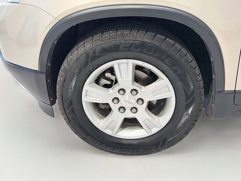 Used 2010 GMC Acadia SLE image 25