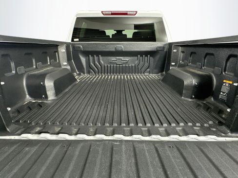 Used 2024 Chevrolet Silverado 1500 LT AWD/4WD image 28