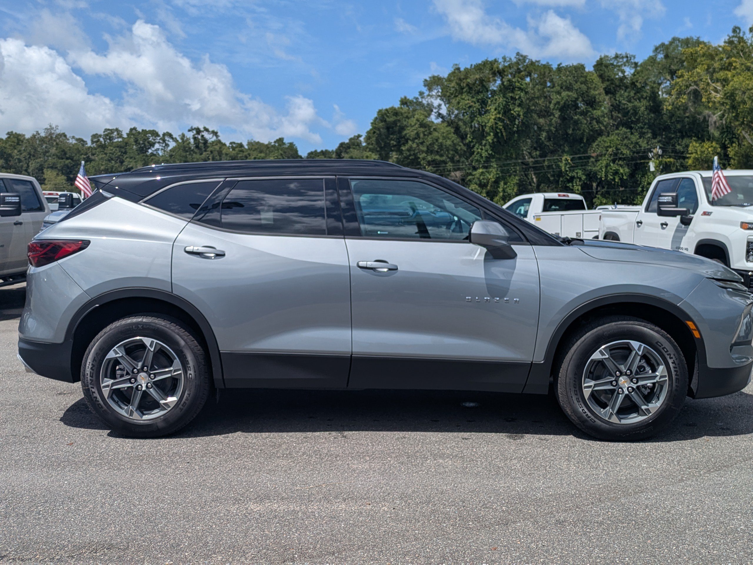 New 2026 Chevrolet Blazer LT w/ Convenience Package FWD image 3