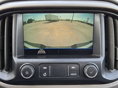 Used 2022 Chevrolet Colorado LT w/ Fleet Safety Package RWD image 18