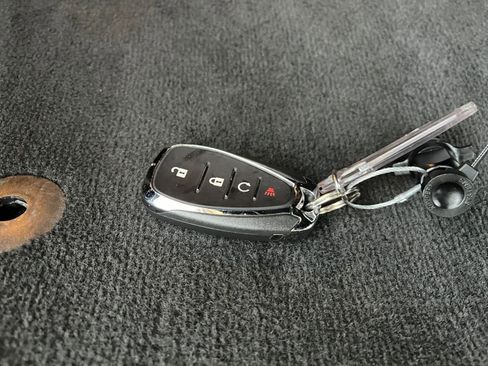 Used 2025 Chevrolet Trax LT image 22