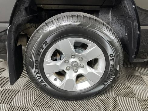 Used 2019 RAM 1500 Big Horn AWD/4WD image 12