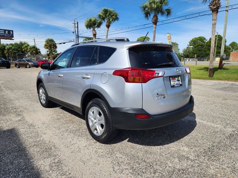Used 2014 Toyota RAV4 LE image 3