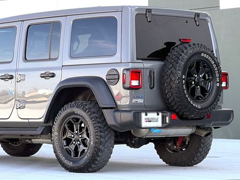 Used 2023 Jeep Wrangler Unlimited w/ Sun & Screen Package image 8