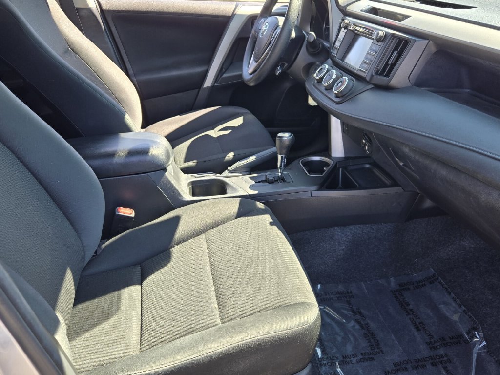 Used 2017 Toyota RAV4 LE FWD image 16