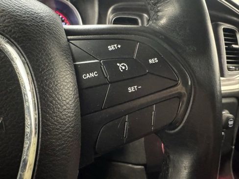 Used 2017 Dodge Charger SE w/ Popular Equipment Group image 17