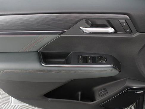 New 2026 GMC Acadia AT4 image 15