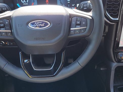 New 2025 Ford Ranger Lariat w/ FX4 Off-Road Package image 18