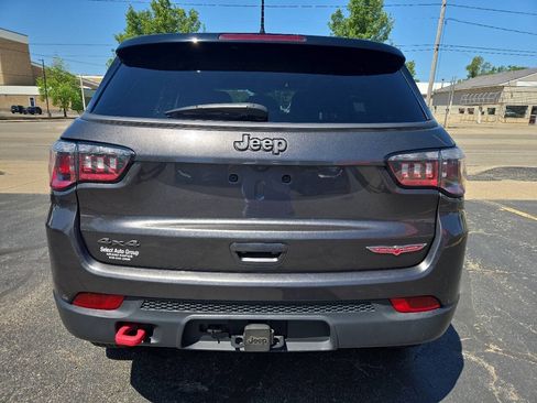 Used 2018 Jeep Compass Trailhawk w/ Leather Interior Group AWD/4WD image 7