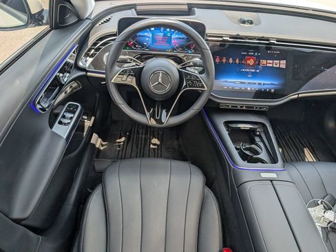 Used 2025 Mercedes-Benz E 350 Sedan image 3