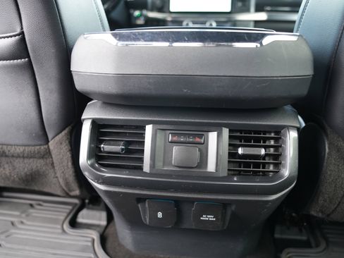 Used 2021 Ford F150 Lariat w/ Equipment Group 502A High AWD/4WD image 6