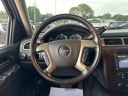 Used 2014 GMC Yukon Denali AWD/4WD image 32