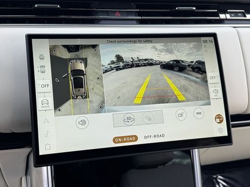 Used 2025 Land Rover Range Rover SE AWD/4WD image 27