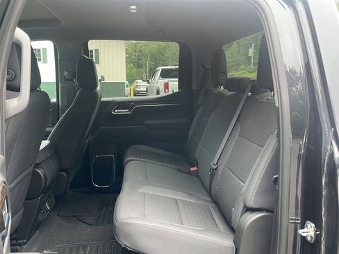 Used 2024 Chevrolet Silverado 1500 LT AWD/4WD image 11