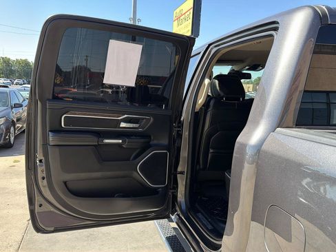 Used 2020 RAM 1500 Laramie AWD/4WD image 34