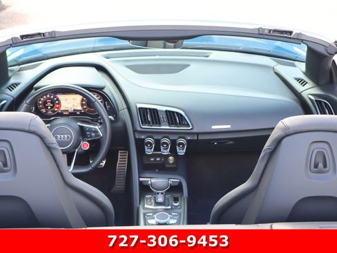 Used 2021 Audi R8 V10 w/ Premium Package image 5