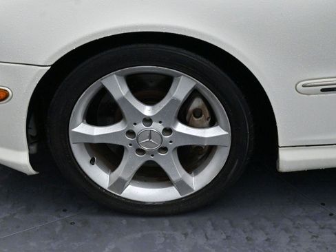 Used 2007 Mercedes-Benz C 230 Sedan image 17