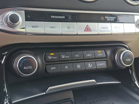 Used 2023 Kia Stinger GT2 image 16