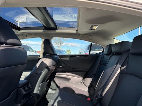 Used 2021 Lexus ES 350 w/ Premium Package image 15