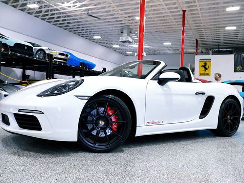 Used 2024 Porsche 718 Boxster S image 6