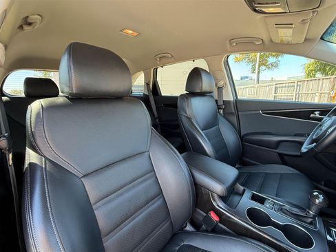 Used 2018 Kia Sorento EX image 14