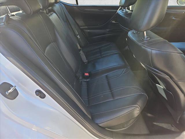 Used 2024 Lexus ES 300h w/ Accessory Package (Z2) FWD image 20