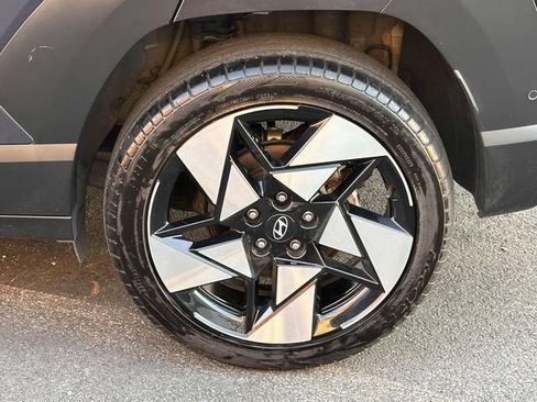Used 2024 Hyundai Kona Limited AWD/4WD image 15