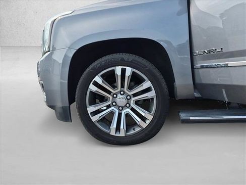 Used 2018 GMC Yukon XL Denali w/ Denali Ultimate Package RWD image 25