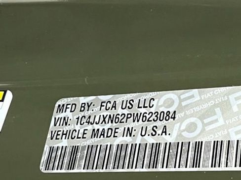 Used 2023 Jeep Wrangler Unlimited w/ 8.4" Radio Group image 36