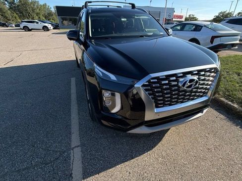Used 2021 Hyundai Palisade Limited w/ Cargo Package AWD/4WD image 3