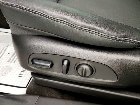 Used 2023 Buick Encore GX Preferred w/ Cold Weather Comfort Package AWD/4WD image 11