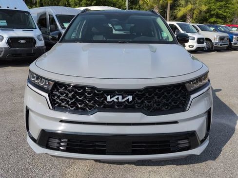 Used 2023 Kia Sorento EX w/ Panoramic Sunroof Package FWD image 9