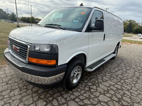 Used 2023 GMC Savana 2500 image 7