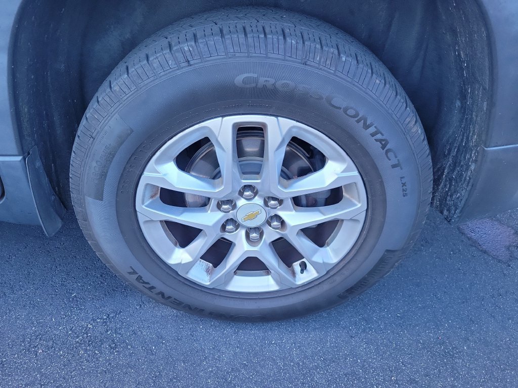 Used 2020 Chevrolet Traverse LT FWD image 16