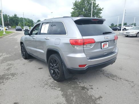 Used 2017 Jeep Grand Cherokee Limited AWD/4WD image 3