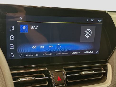 Used 2025 Chevrolet TrailBlazer LT AWD/4WD image 21