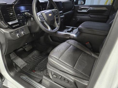 Used 2024 Chevrolet Silverado 3500 LTZ w/ LTZ Plus Package AWD/4WD image 10