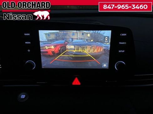 Used 2023 Hyundai Elantra SEL image 17