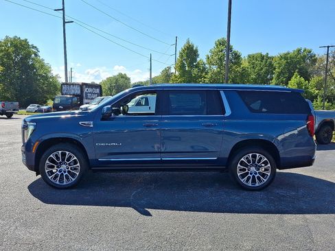 New 2025 GMC Yukon XL Denali w/ Sun & Power Step Package image 5