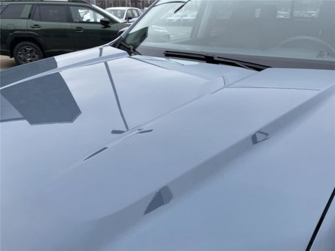 Used 2025 Ford Maverick Lariat w/ 4K Tow Package image 14