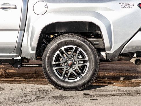 Used 2025 Toyota Tacoma TRD Sport image 8