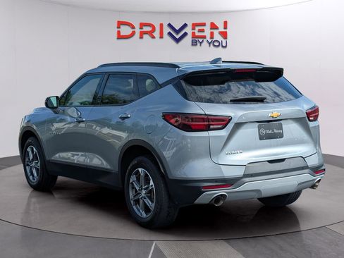 Used 2024 Chevrolet Blazer LT FWD image 3