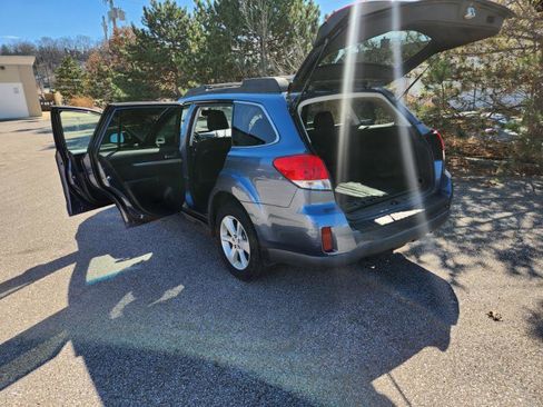 Used 2014 Subaru Outback 2.5i Premium image 31