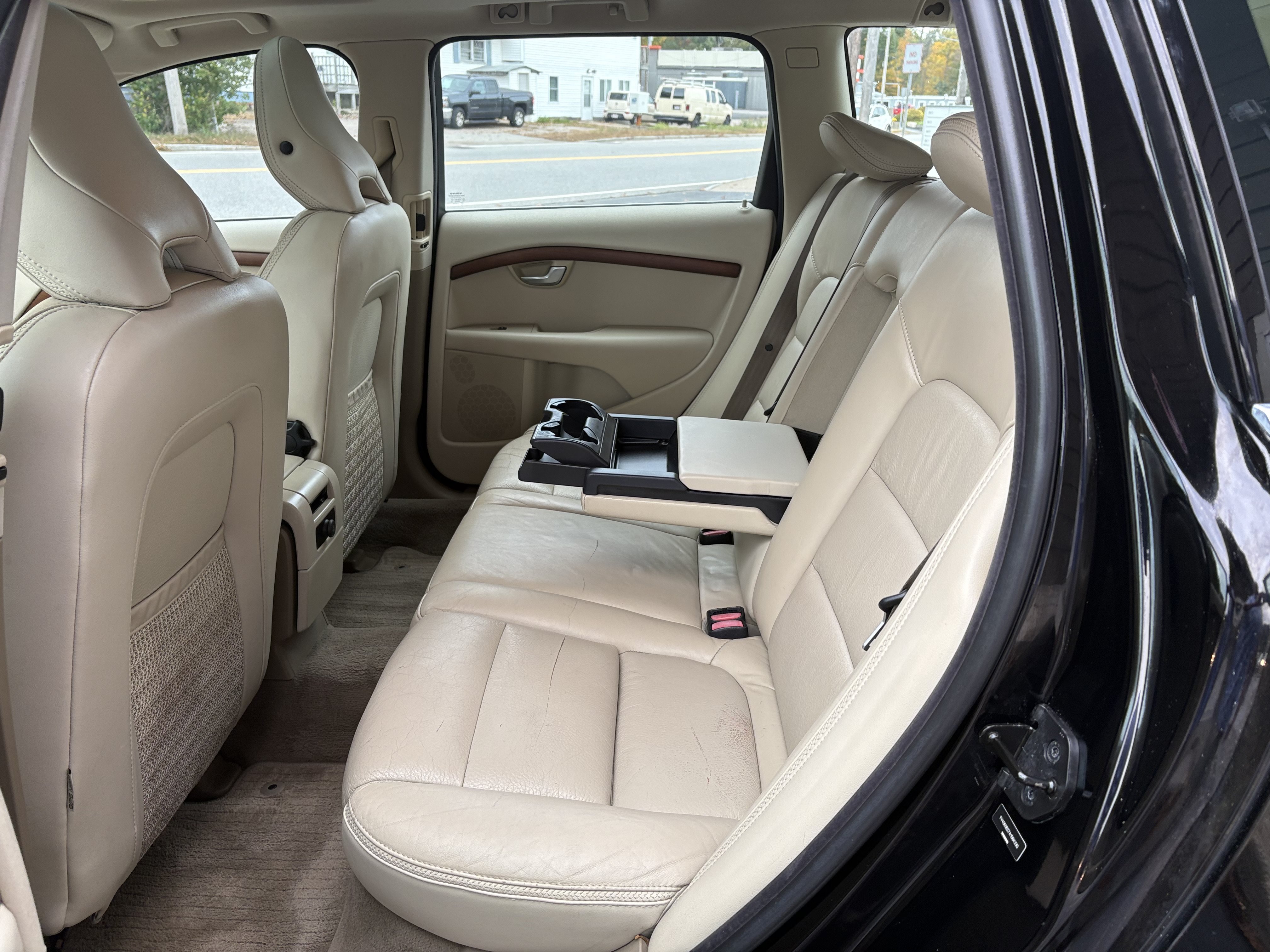 Used 2010 Volvo XC70 3.2 AWD/4WD image 15
