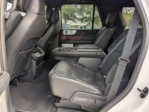 Used 2023 Lincoln Navigator Reserve image 21