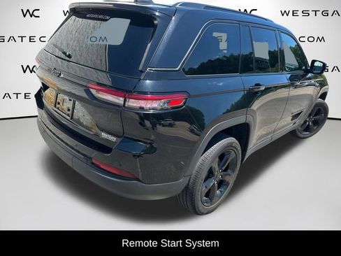 Used 2023 Jeep Grand Cherokee Altitude AWD/4WD image 23