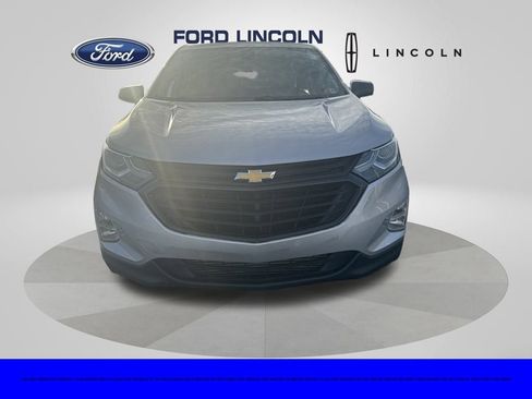Used 2020 Chevrolet Equinox LT w/ Driver Convenience Package image 3