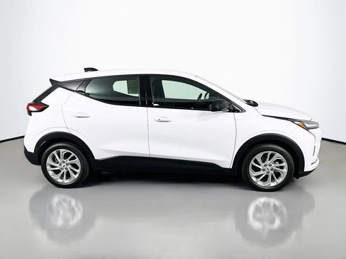 New 2027 Chevrolet Bolt LT w/ Comfort Package FWD image 4